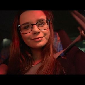 Meet your Posher, Hailey